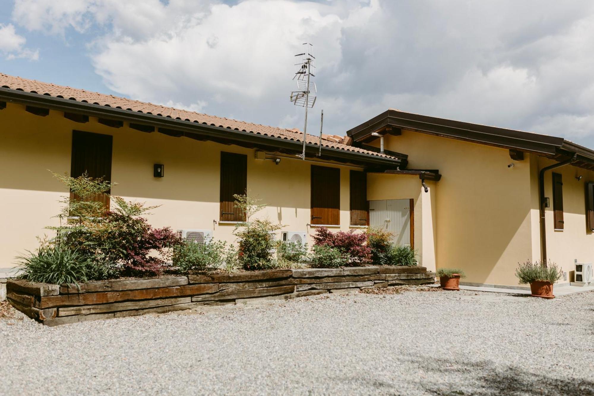 La Casetta Malpensa Guesthouse Case Nuove  Extérieur photo